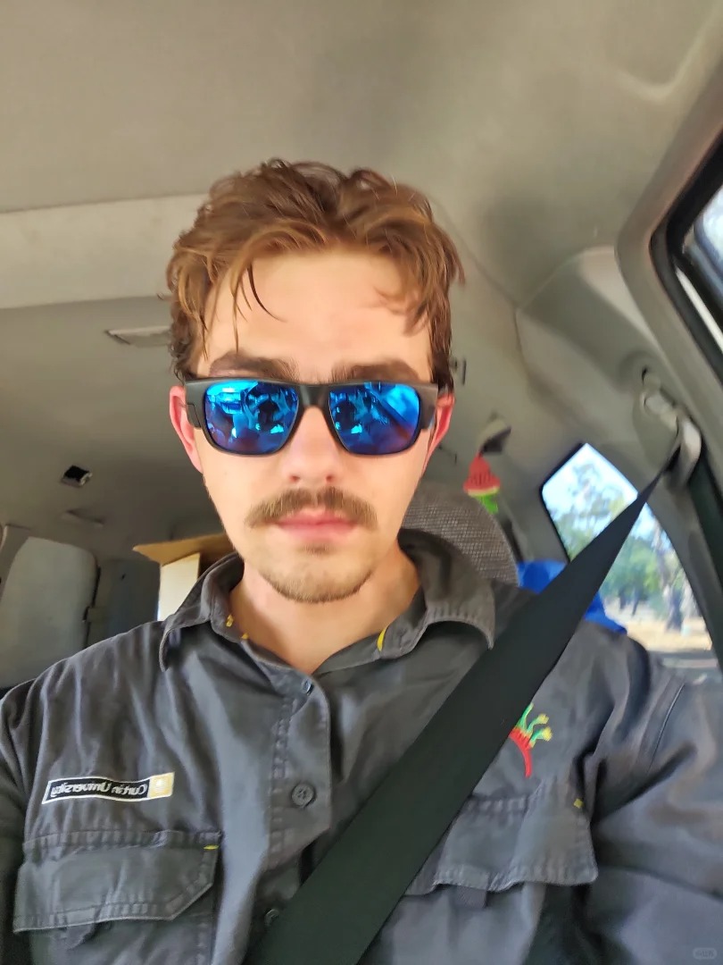 looking for friends_1_Blair Morris_来自小红书网页版.jpg