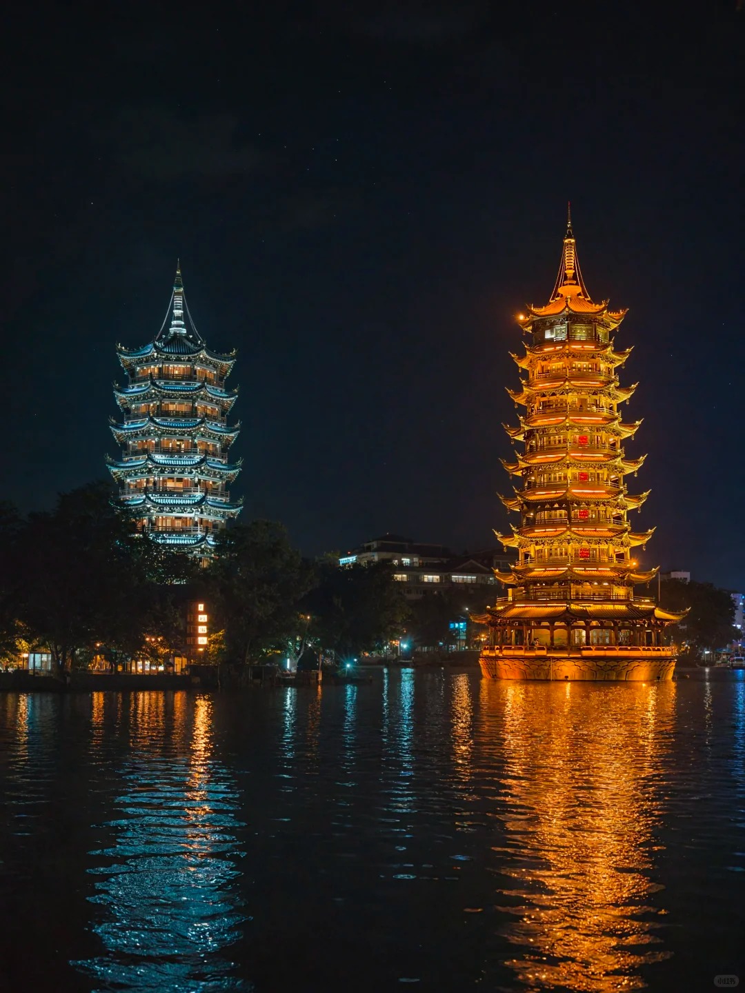 桂林 _ 日月双塔 夜景 原图直出 📷8.25_2_云卿_来自小红书网页版.jpg